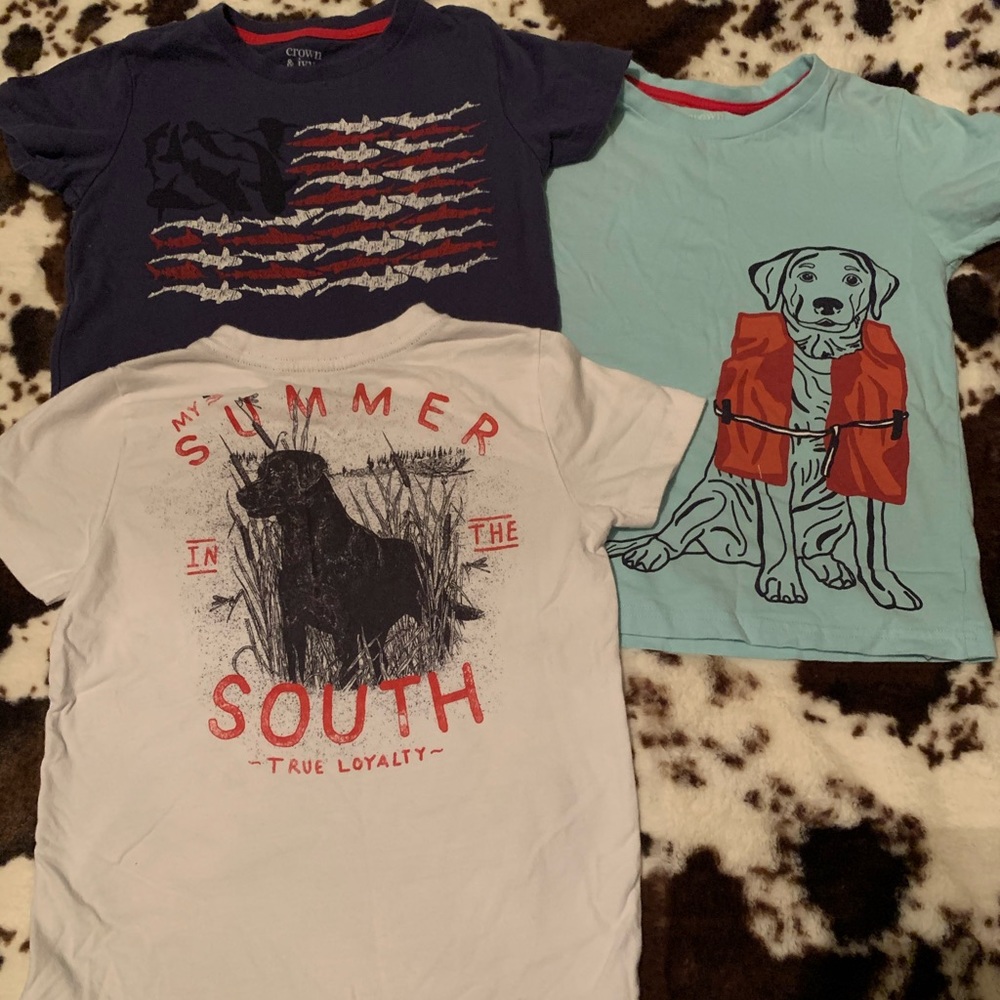 Crown & Ivy t-shirts